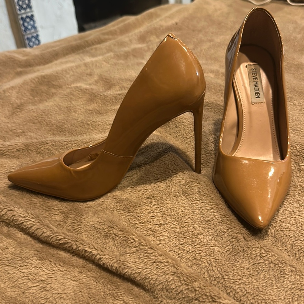 Steve Madden Vala Pump in 8.5